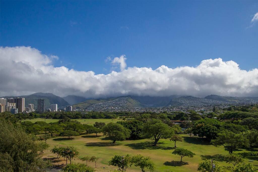 Diamond Head Beach Hotel Honolulu Ngoại thất bức ảnh
