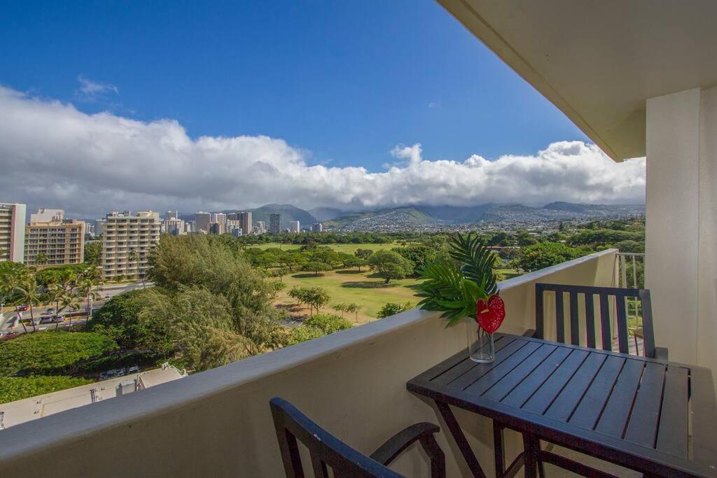 Diamond Head Beach Hotel Honolulu Ngoại thất bức ảnh